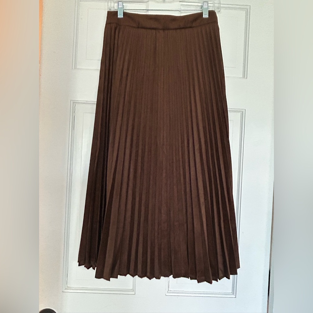 Cupshe Chocolate Brown Pleated Midi Skirt - Picture 2 of 2